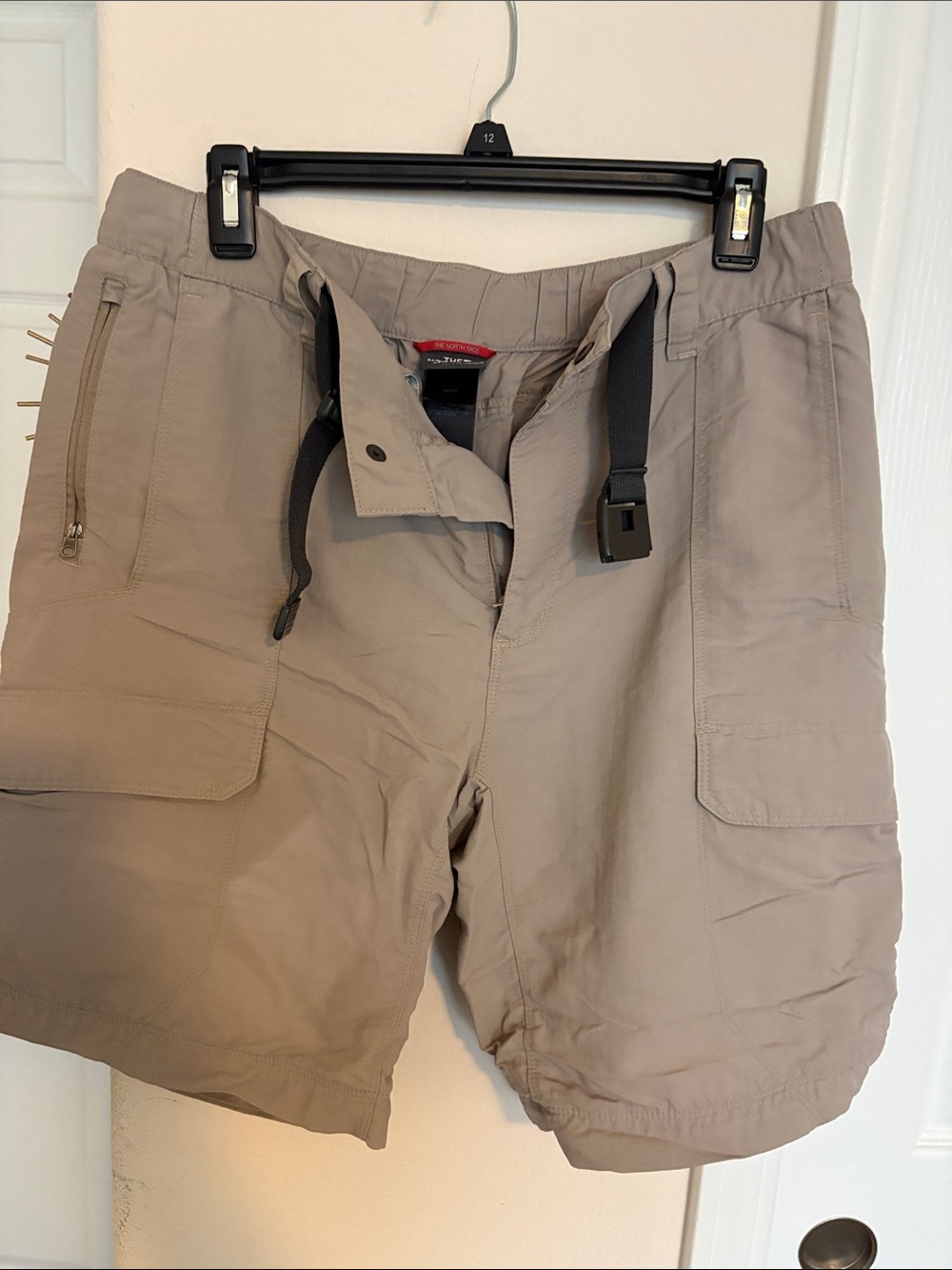 The North Face Men's Cargo Shorts - Taupe
